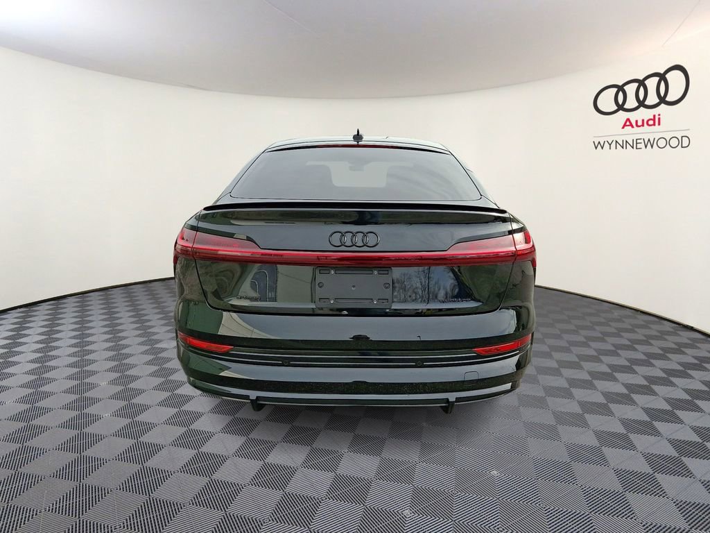 Used 2023 Audi e-tron Premium Plus w/ Premium Plus Package image 5
