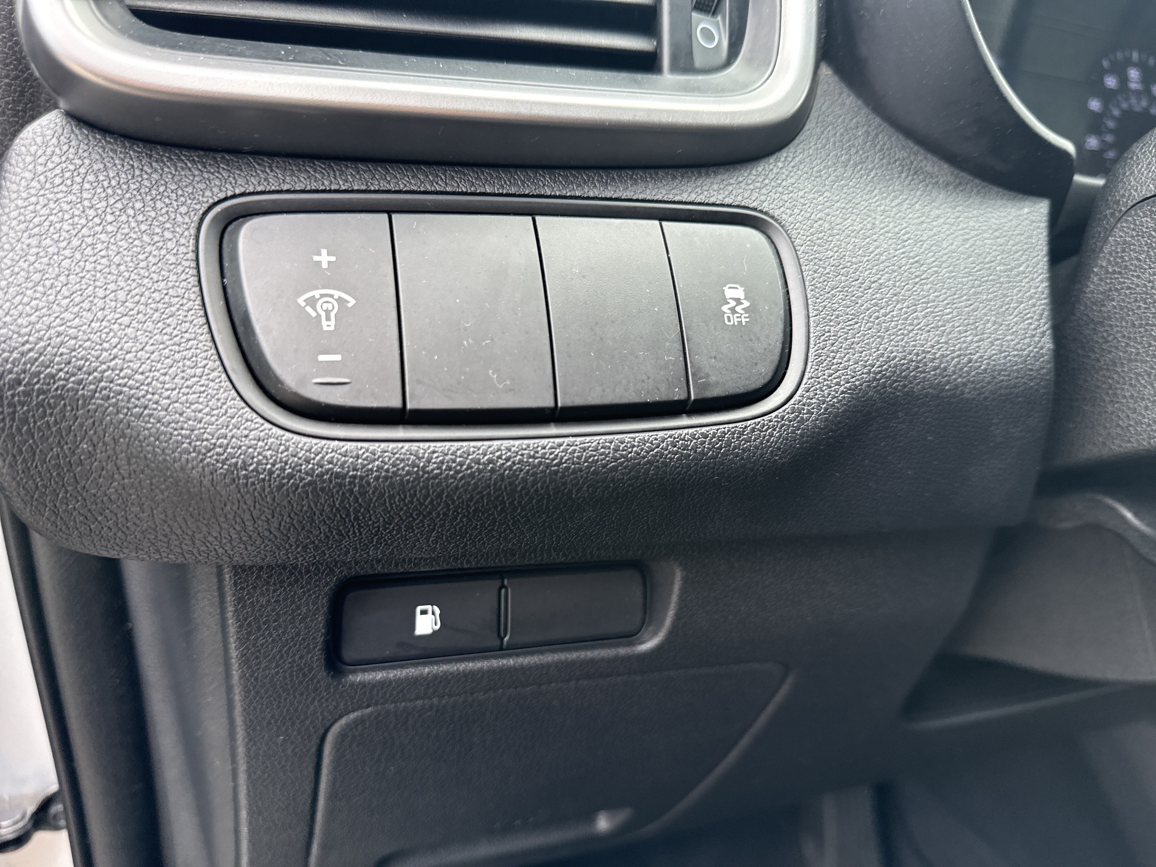 Used 2020 Kia Sorento L FWD image 28
