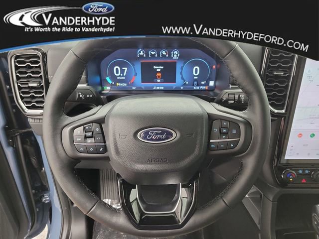 Used 2025 Ford Ranger Lariat w/ FX4 Off-Road Package AWD/4WD image 23