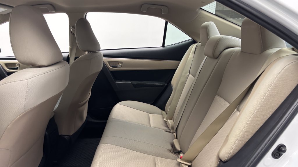 Used 2014 Toyota Corolla LE FWD image 24