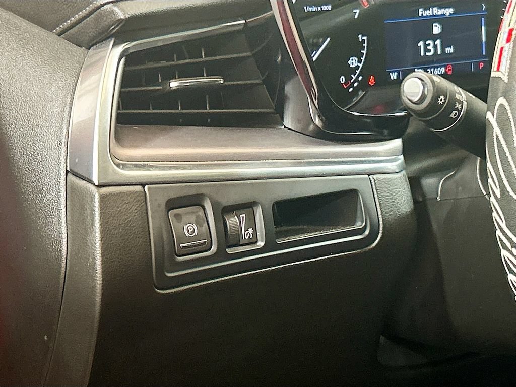 Used 2023 Cadillac XT5 Luxury w/ LPO, Floor Liner Package FWD image 8