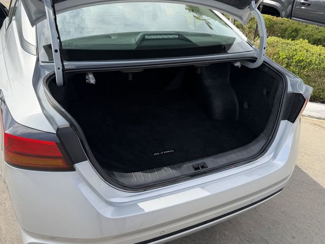 Used 2024 Nissan Altima 2.5 SV image 22