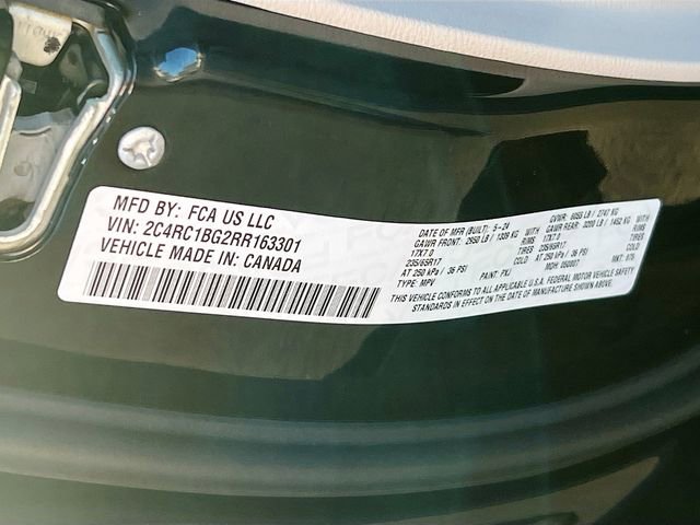 Used 2024 Chrysler Pacifica Touring-L image 31