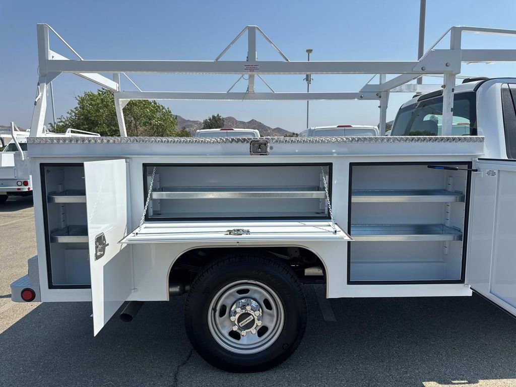 New 2025 Ford F350 XL w/ XL Chrome Package image 20