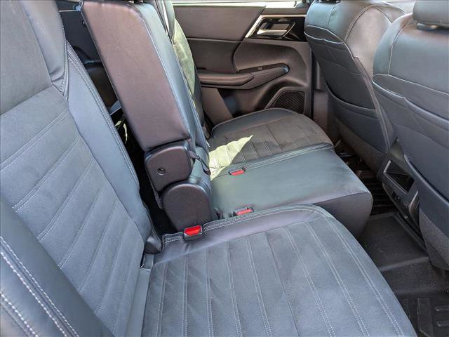 Used 2022 Mitsubishi Outlander SE image 20