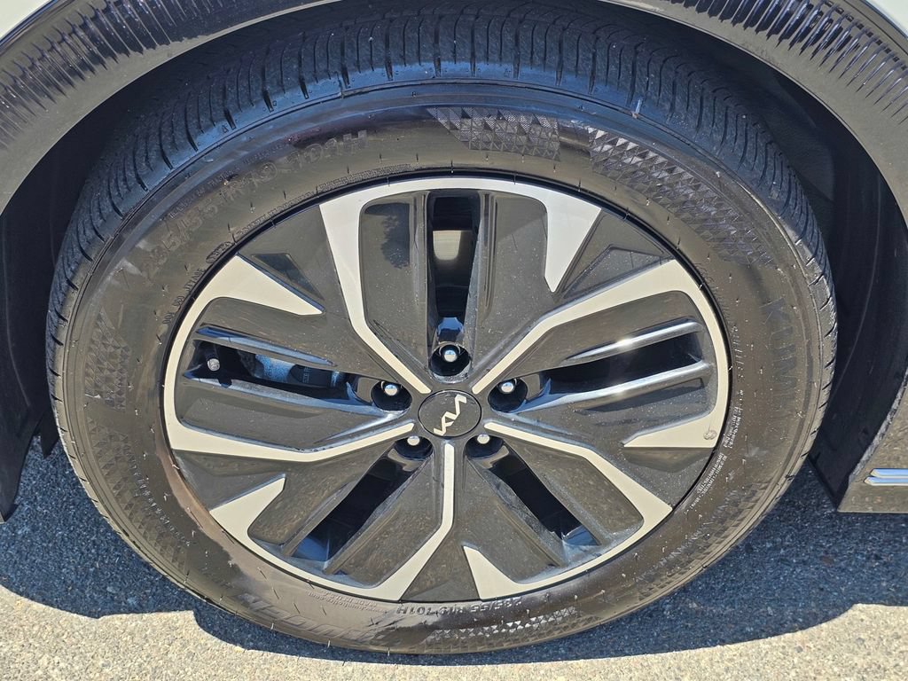 Used 2023 Kia EV6 Wind AWD/4WD image 9