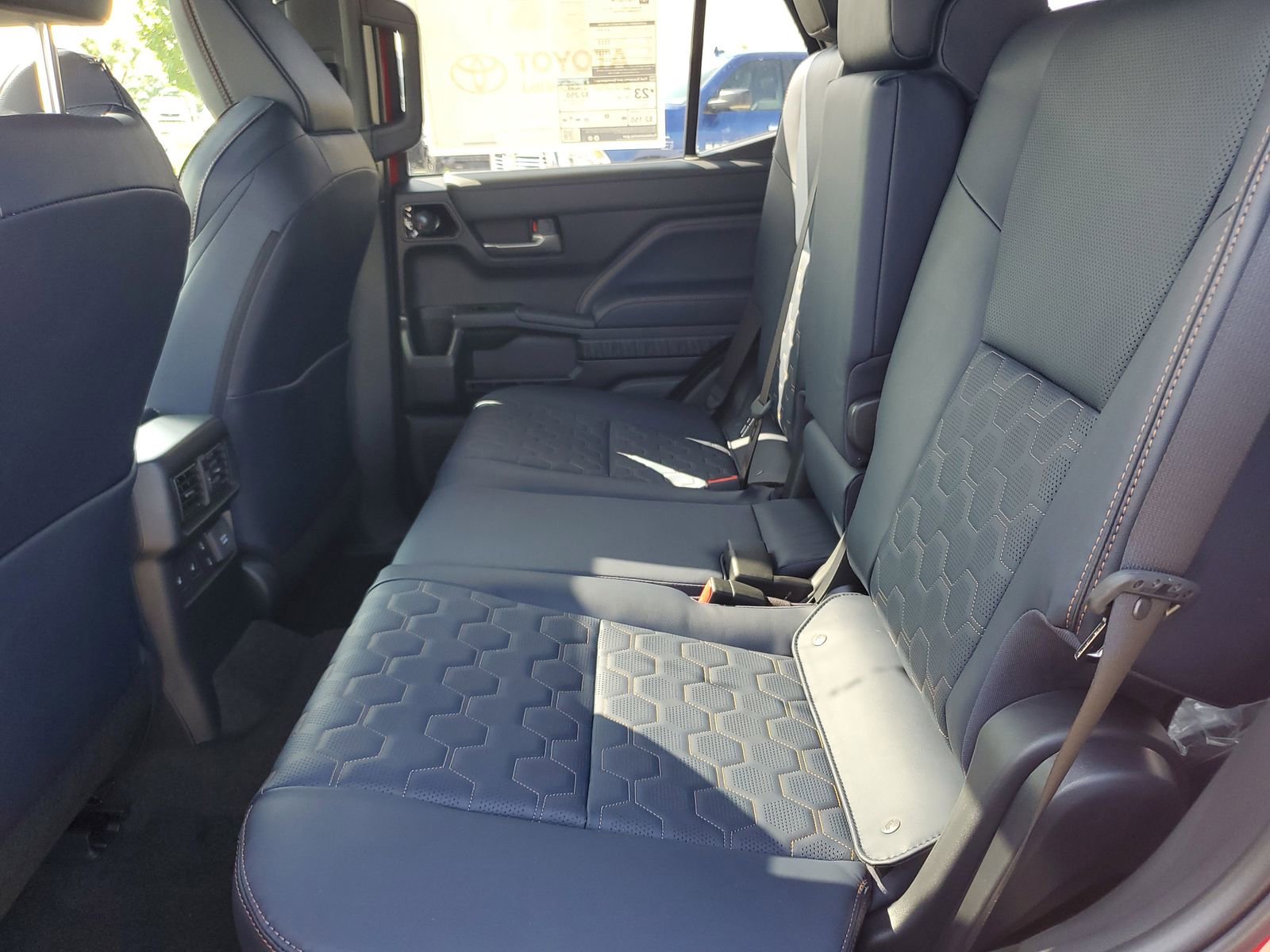 New 2026 Toyota 4Runner Platinum AWD/4WD image 13