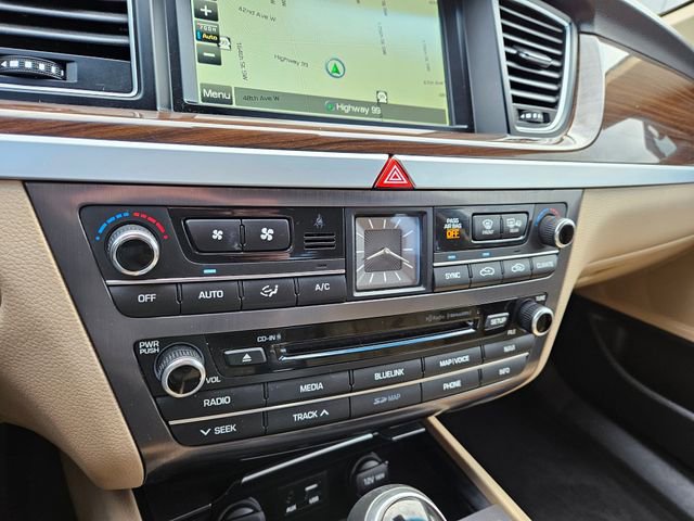 Used 2015 Hyundai Genesis 3.8 image 26