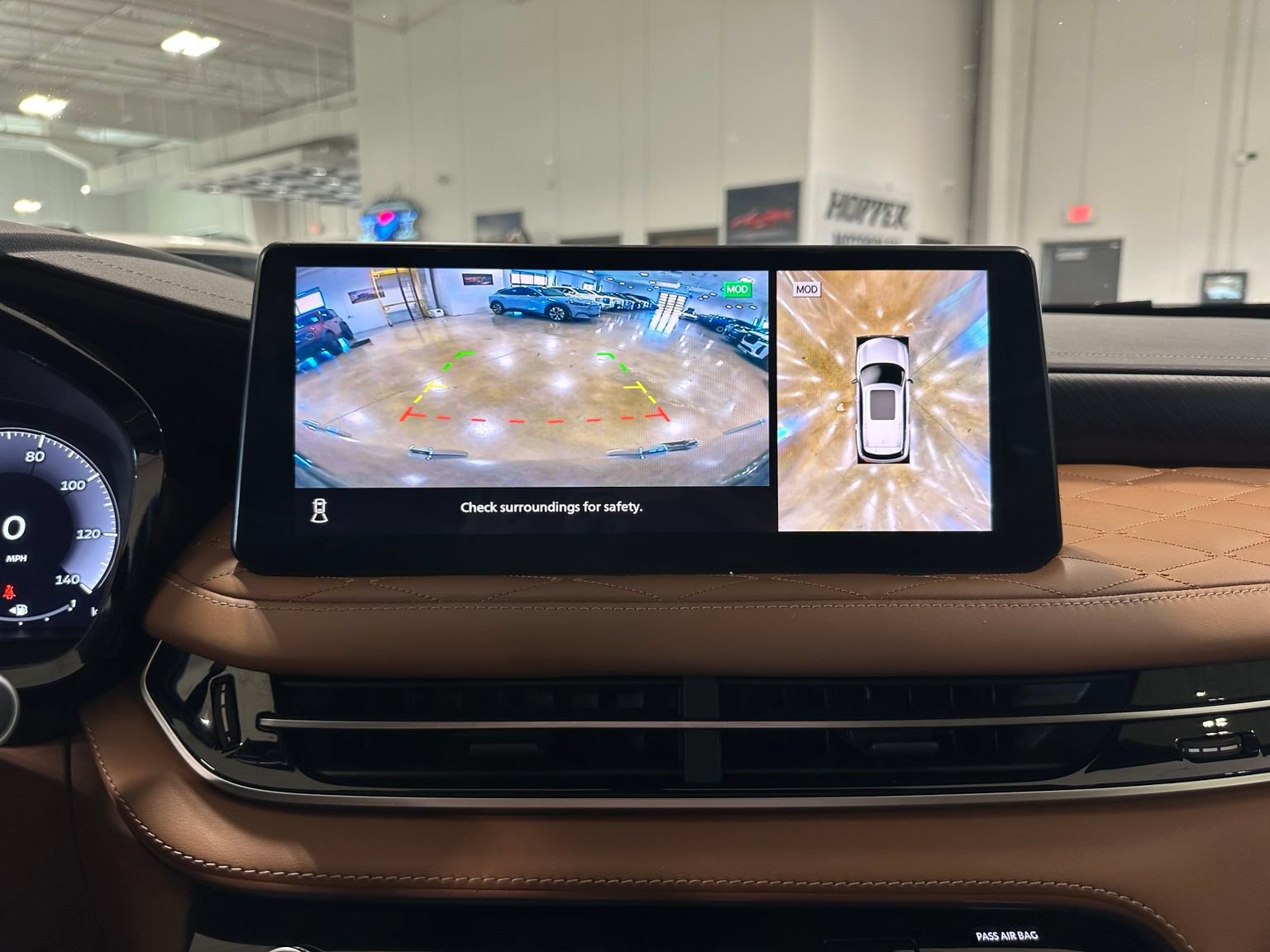 Used 2022 INFINITI QX60 Autograph w/ Cargo Package AWD/4WD image 31
