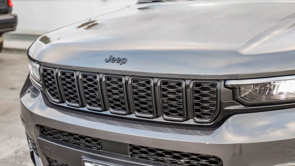 New 2025 Jeep Grand Cherokee L Altitude image 6
