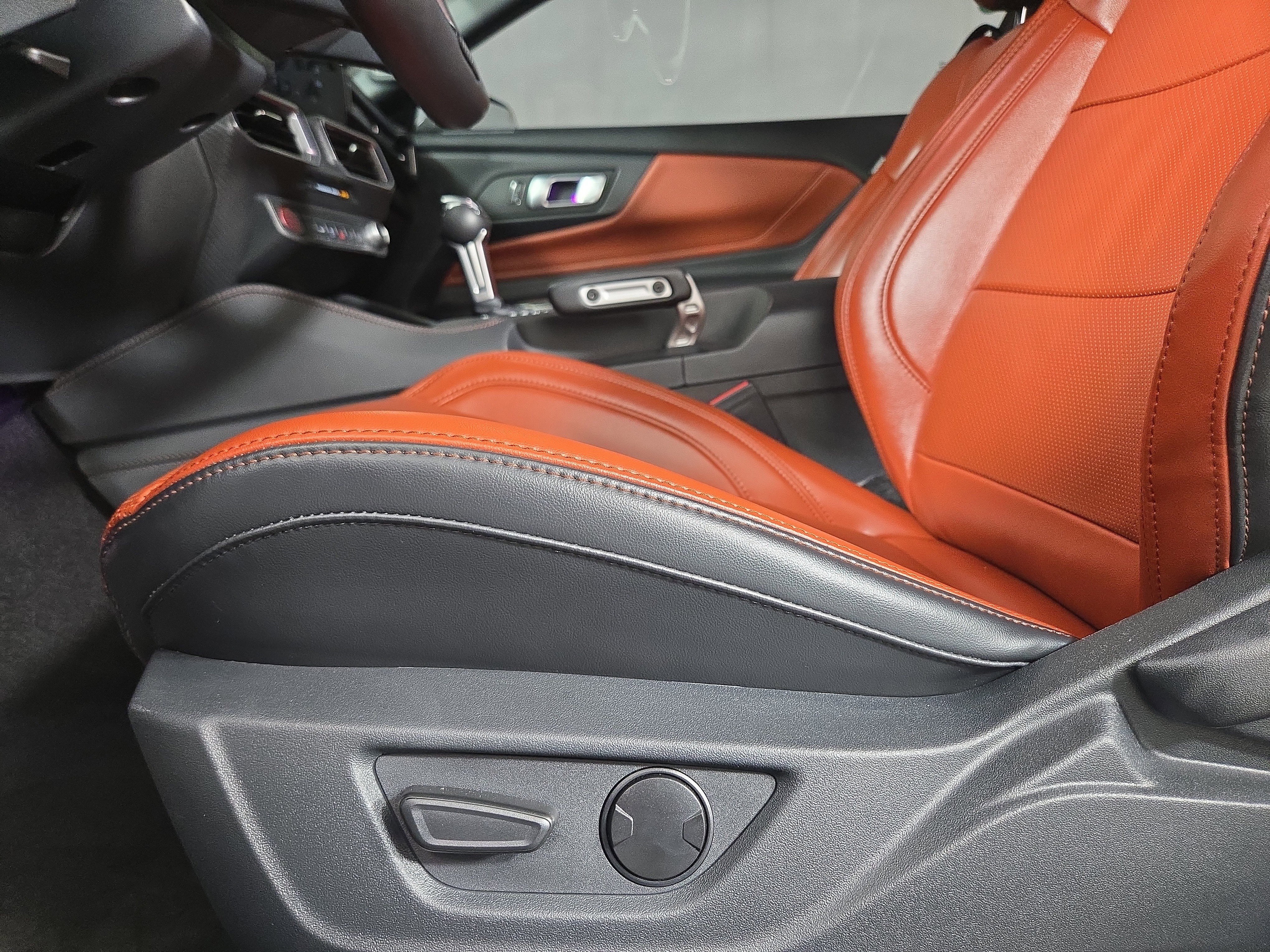 Used 2024 Ford Mustang GT Premium w/ GT Performance Package image 27