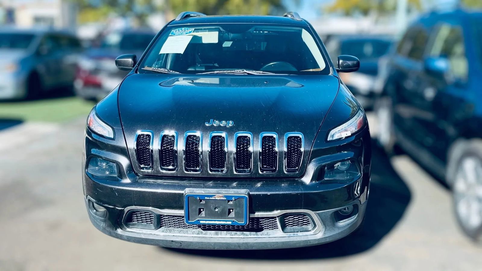 Used 2016 Jeep Cherokee Limited image 3