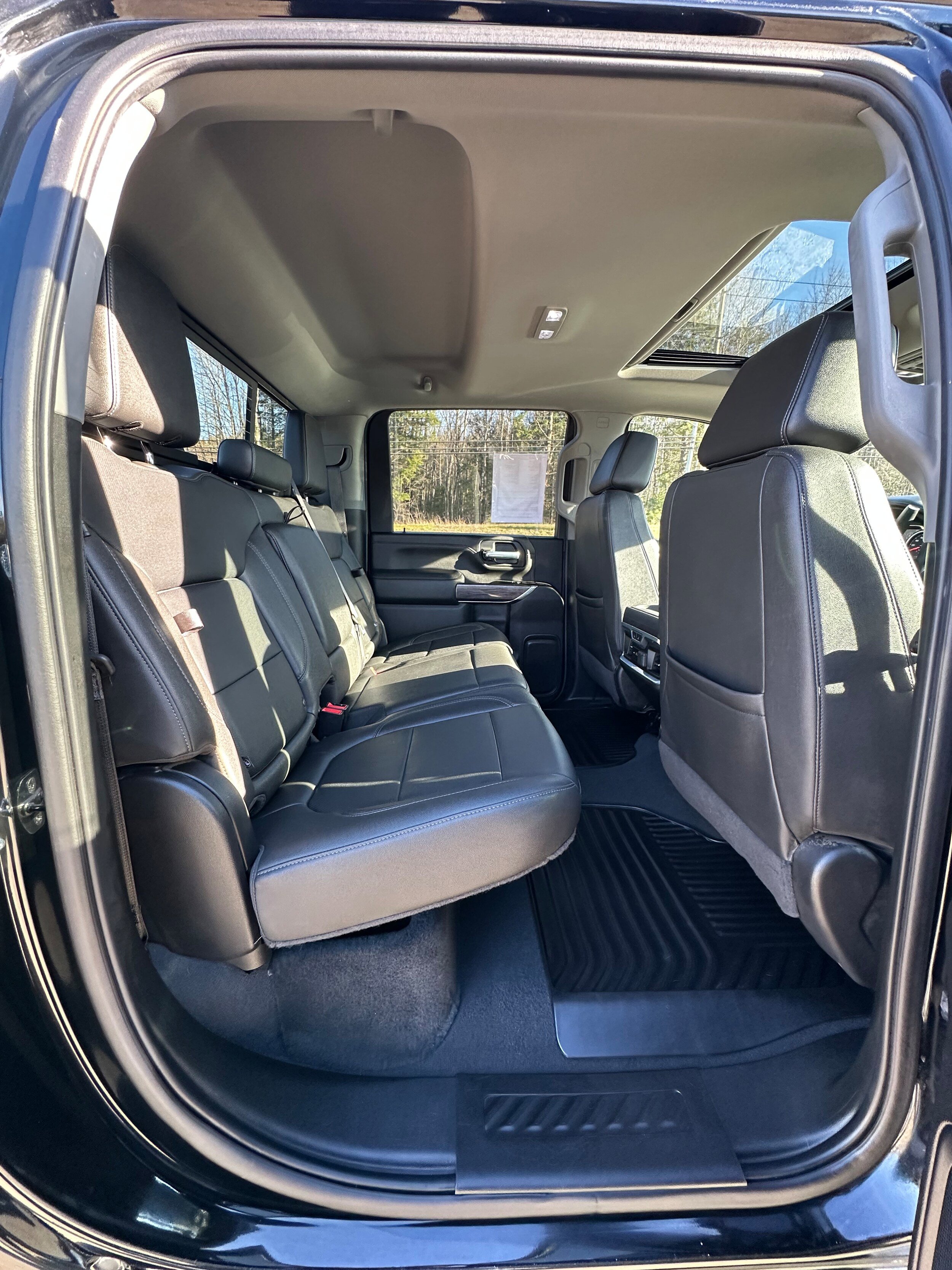 Used 2022 Chevrolet Silverado 3500 LTZ w/ LTZ Plus Package AWD/4WD image 19
