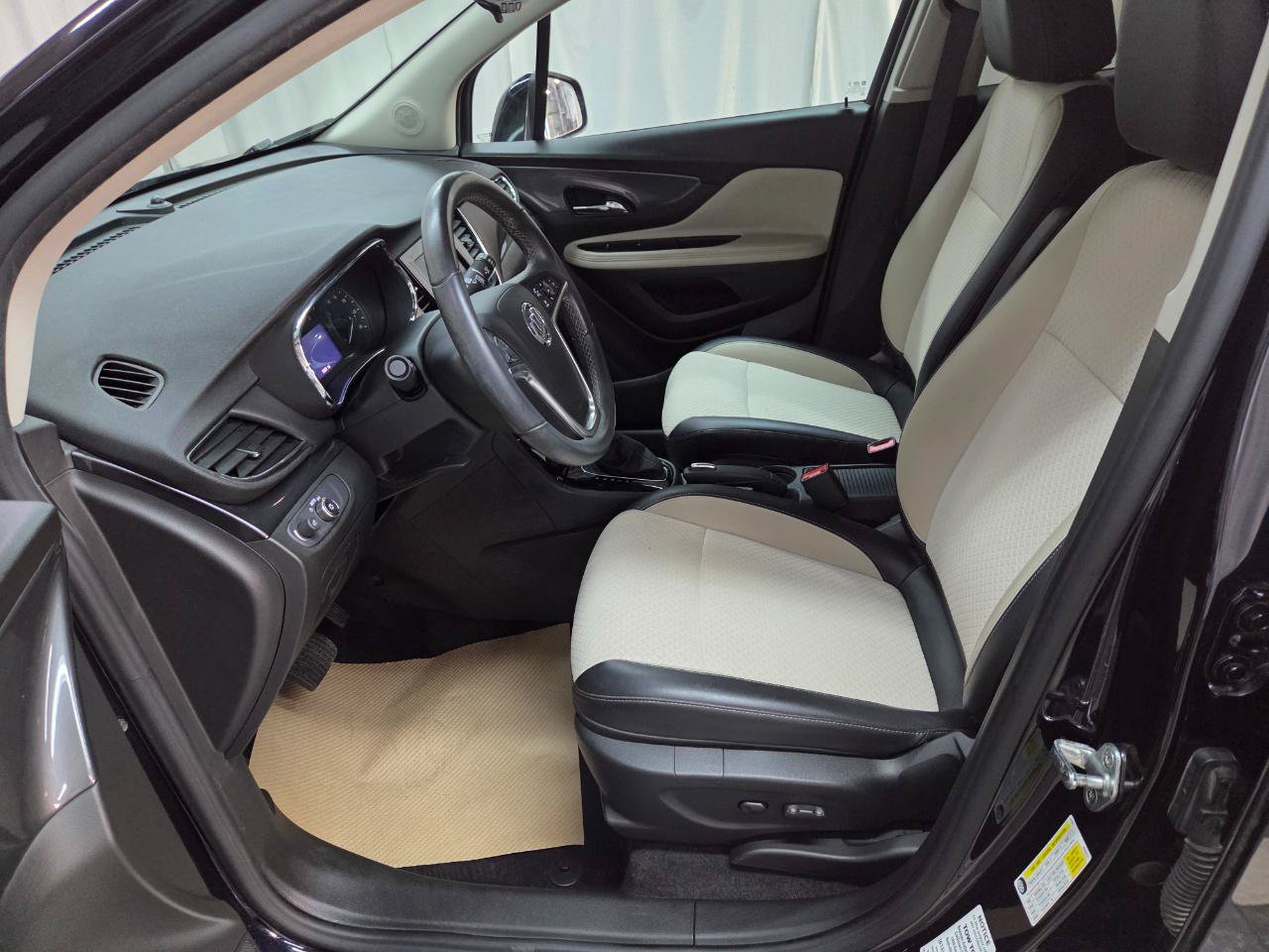 Used 2022 Buick Encore Preferred w/ Safety Package AWD/4WD image 14
