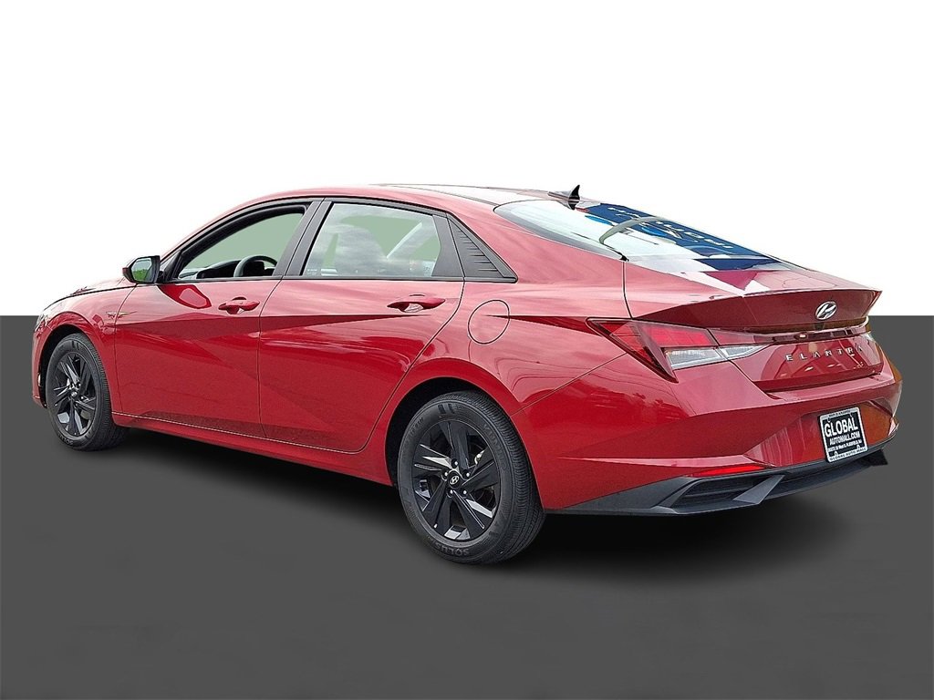 Used 2023 Hyundai Elantra SEL image 5