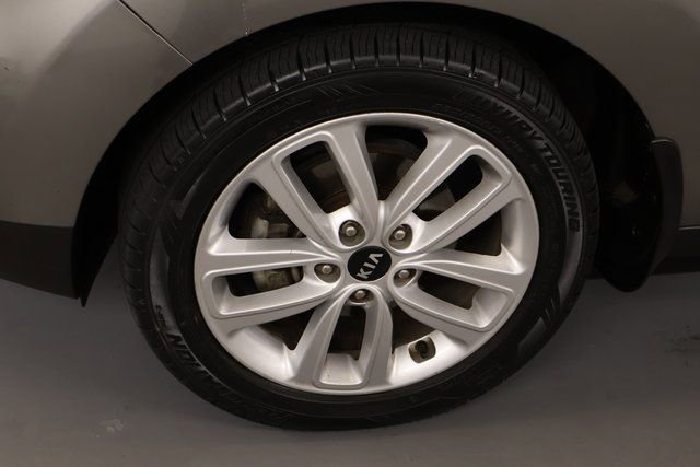 Used 2019 Kia Soul + image 7