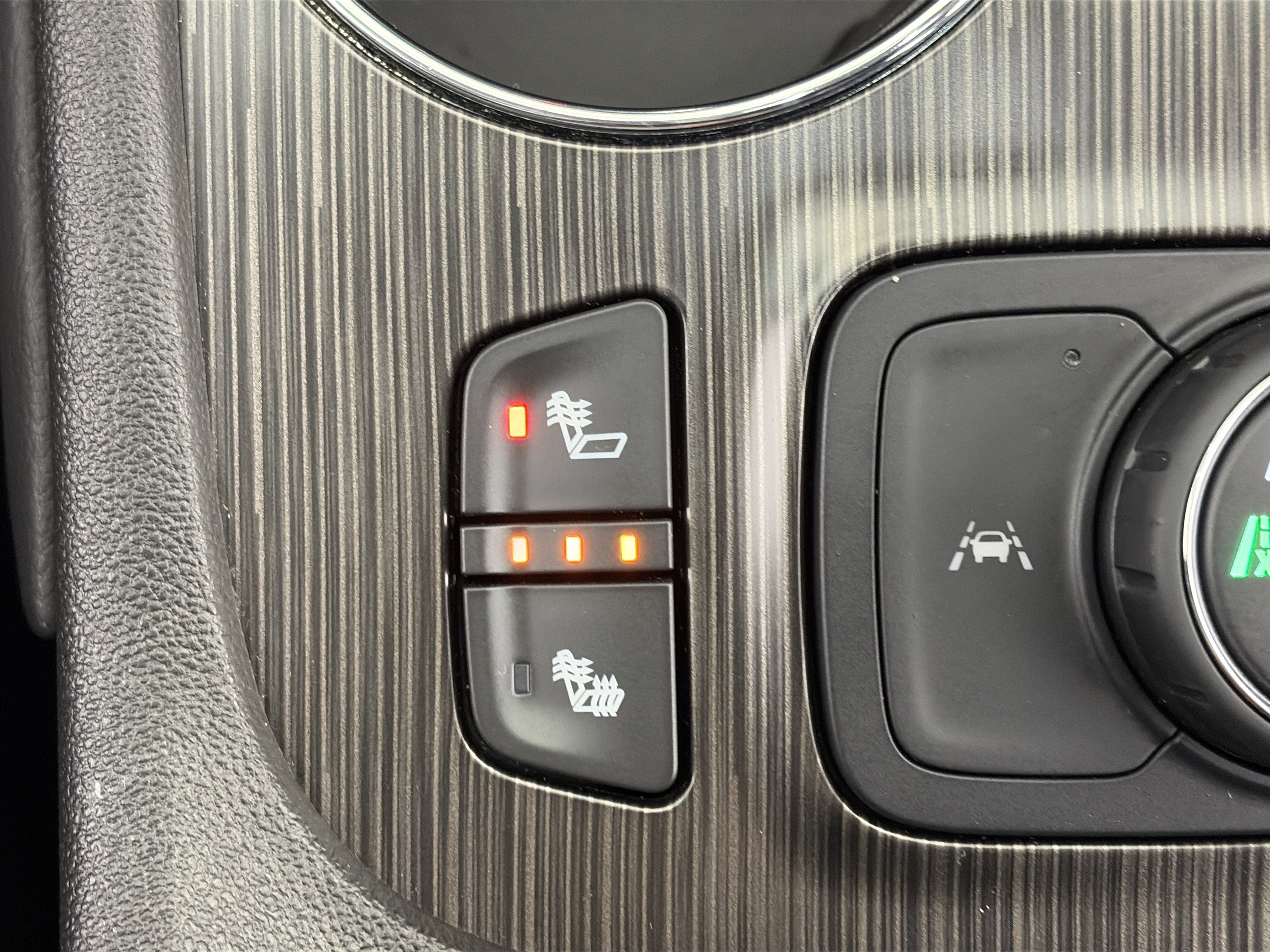 Certified 2023 GMC Acadia SLT AWD/4WD image 31