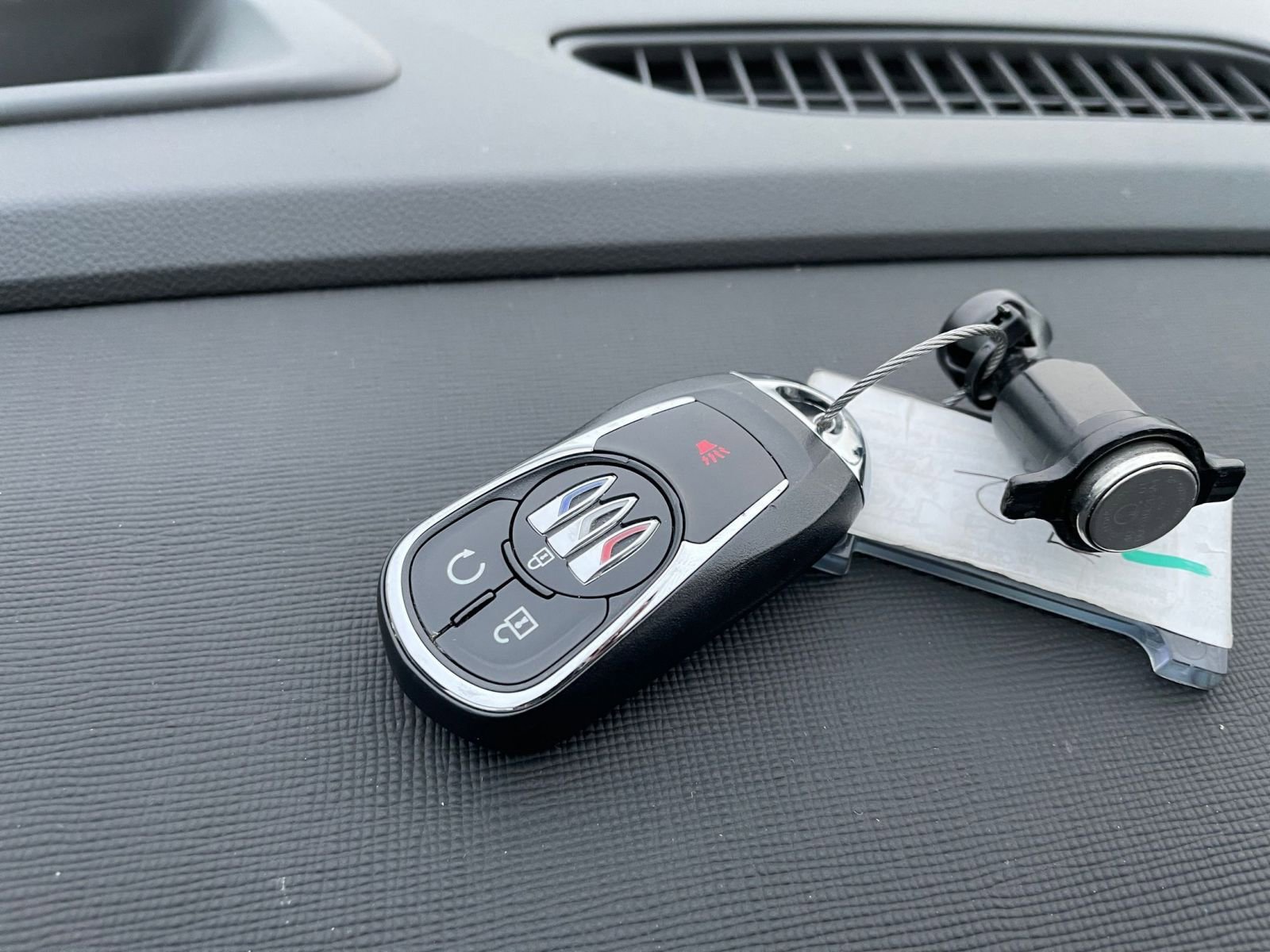 Used 2025 Buick Envista Sport Touring image 22