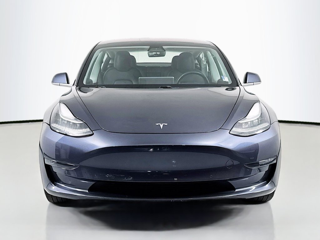 Used 2018 Tesla Model 3 Mid Range RWD image 3