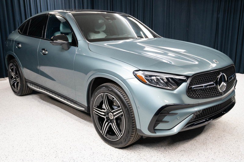 Certified 2025 Mercedes-Benz GLC 300 4MATIC image 3