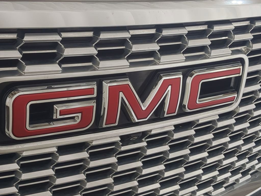 Used 2023 GMC Yukon XL Denali AWD/4WD image 12