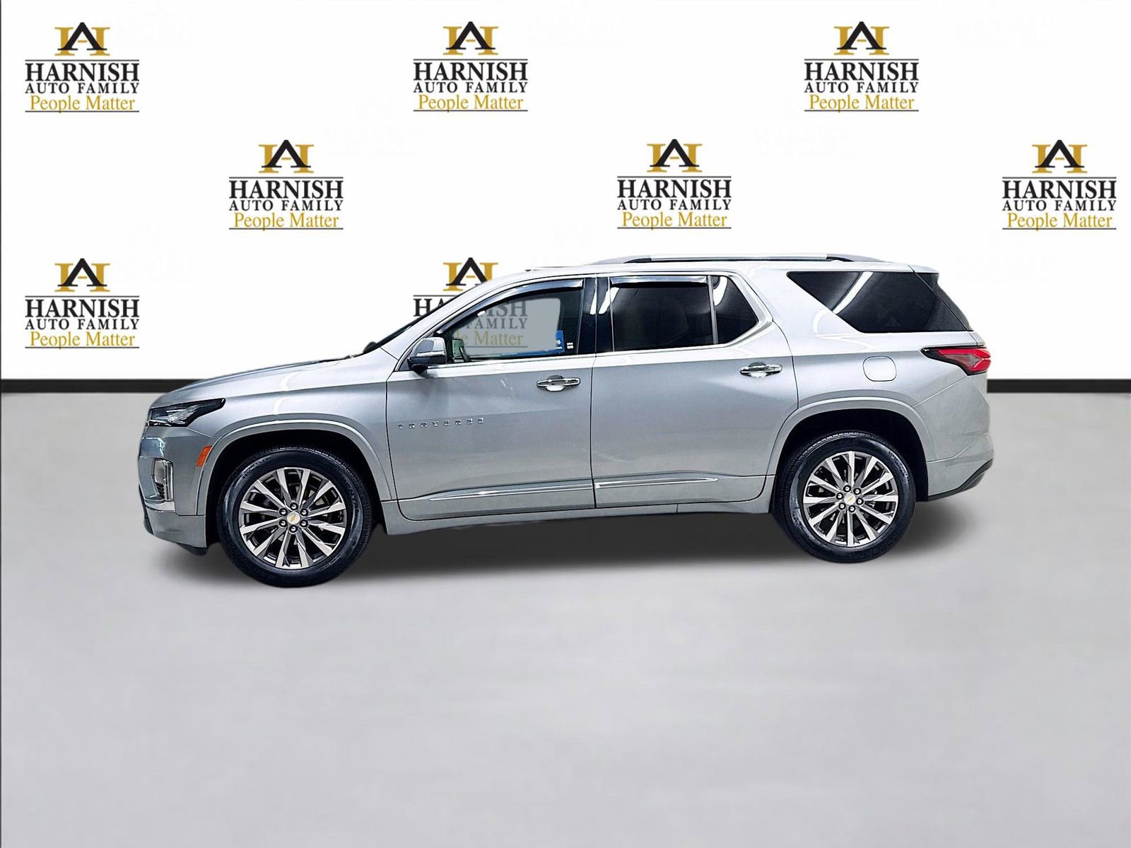 Used 2023 Chevrolet Traverse Premier image 10
