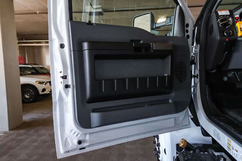 New 2027 Ford F650 2WD Regular Cab Super Duty image 23