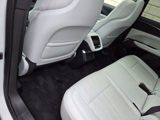 Used 2024 Cadillac Lyriq Luxury AWD/4WD image 35