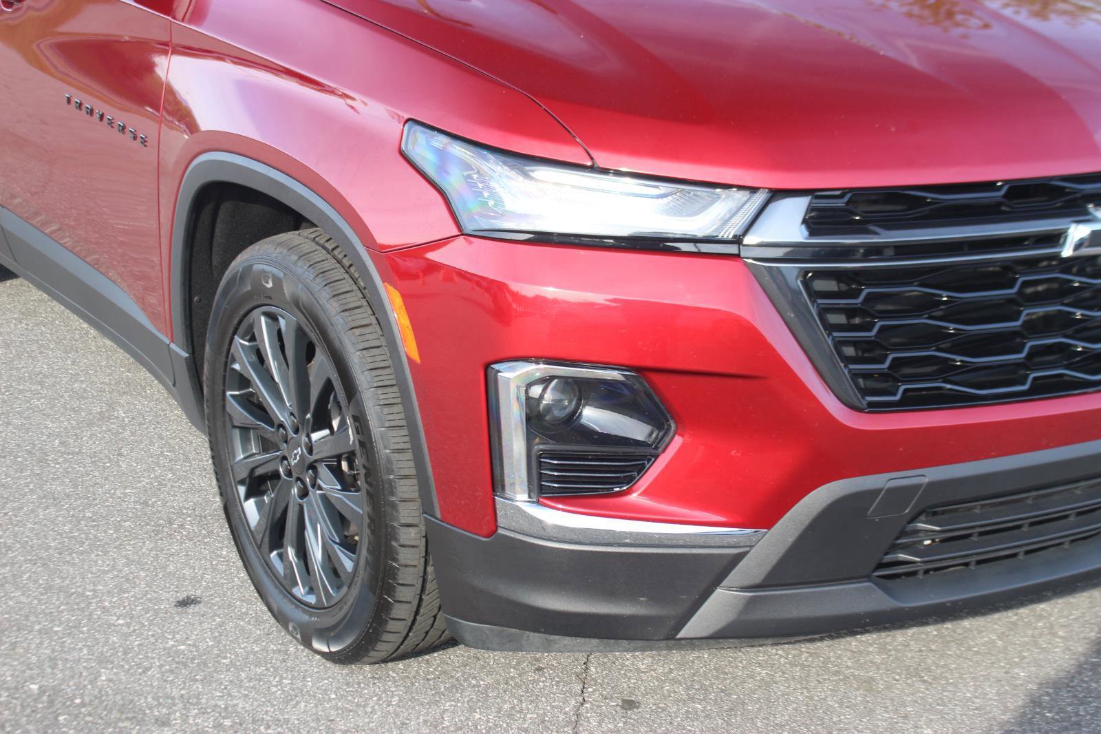 Used 2024 Chevrolet Traverse RS w/ LPO, Floor Liner Package image 9