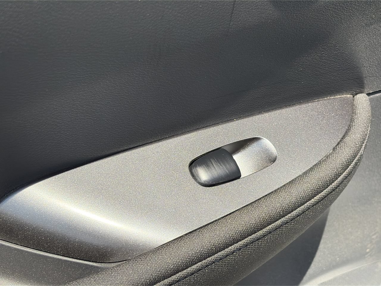 Used 2023 Nissan Leaf S FWD image 16