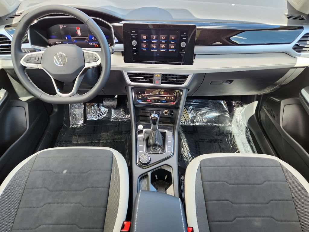 New 2026 Volkswagen Taos SE AWD/4WD image 16