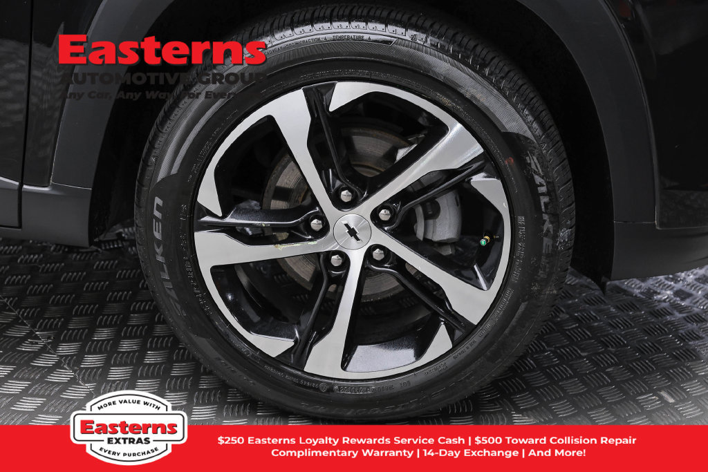 Used 2024 Chevrolet Trax RS FWD image 31
