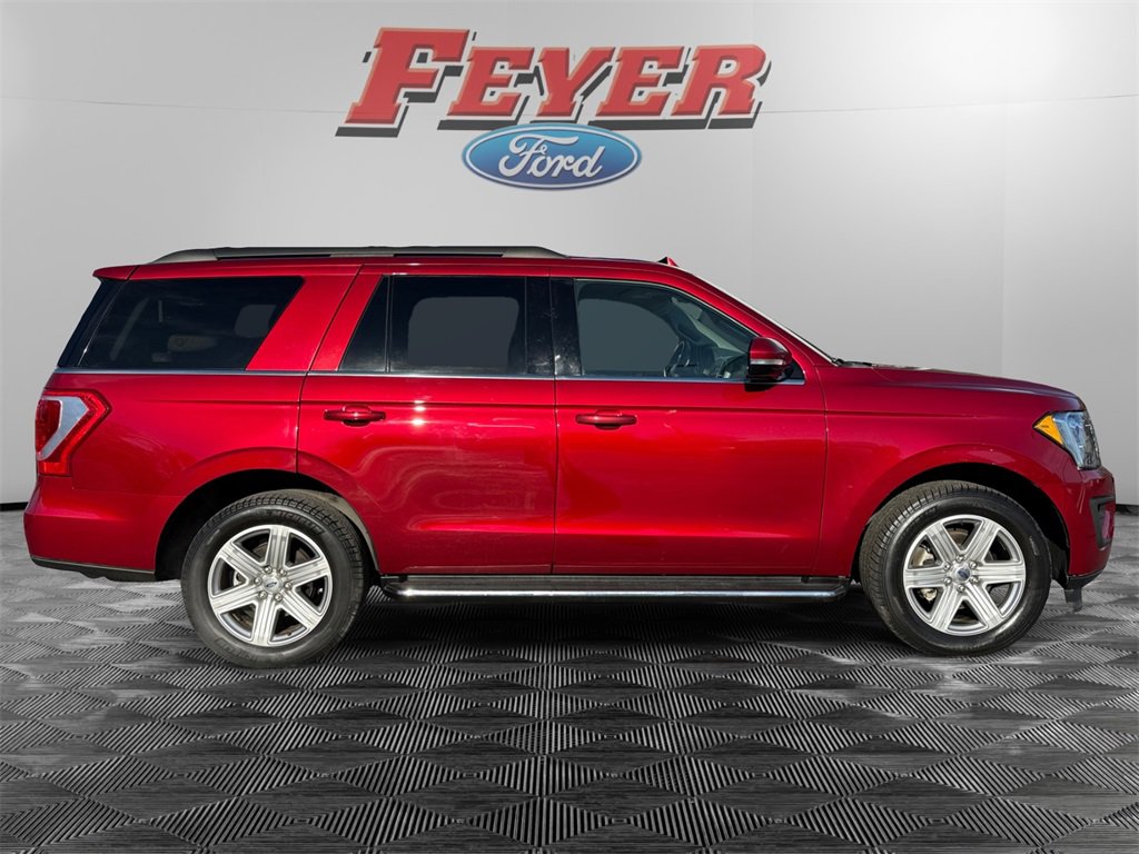 Certified 2019 Ford Expedition XLT w/ Equipment Group 202A image 8