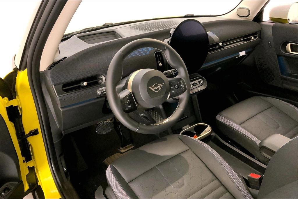 Certified 2025 MINI Cooper S image 21