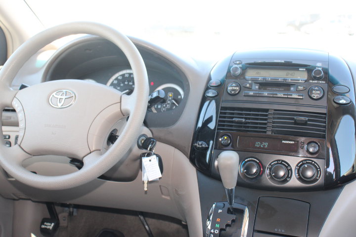 Used 2005 Toyota Sienna LE w/ LE Pkg 4 FWD image 20
