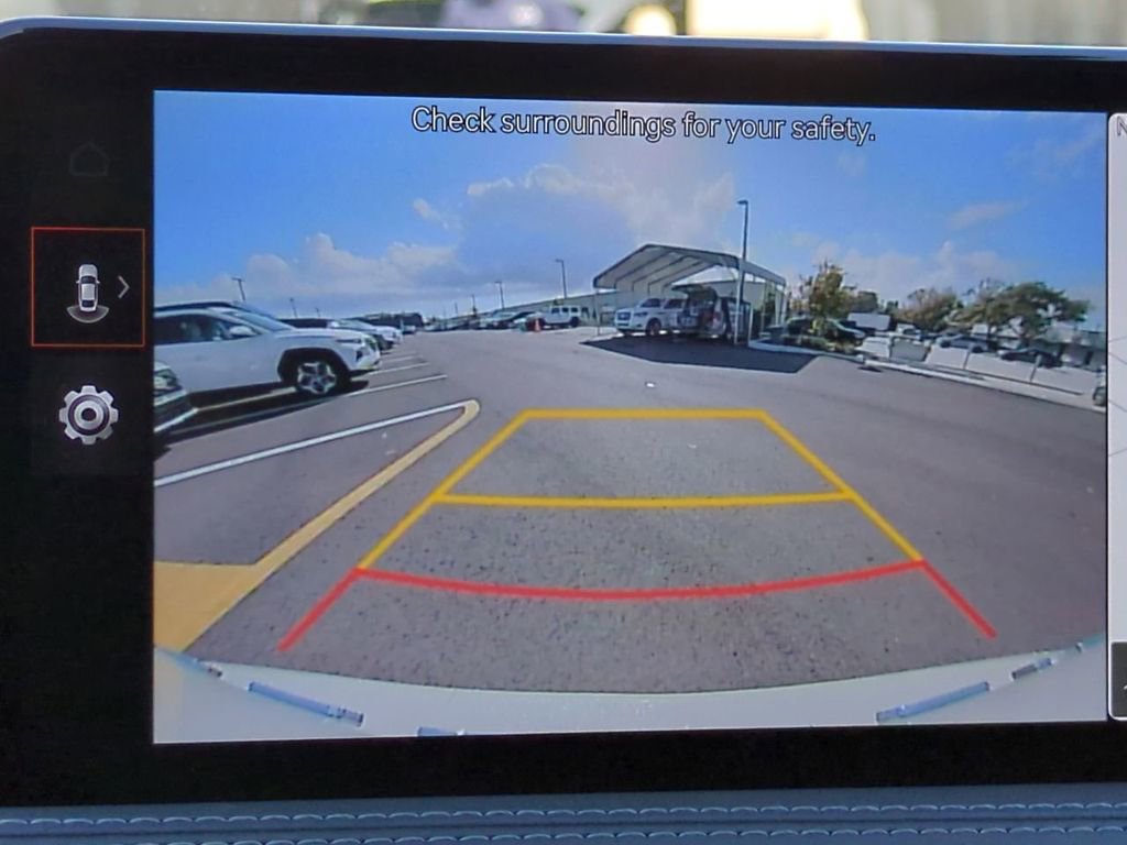 Used 2025 Genesis G70 2.5T image 19