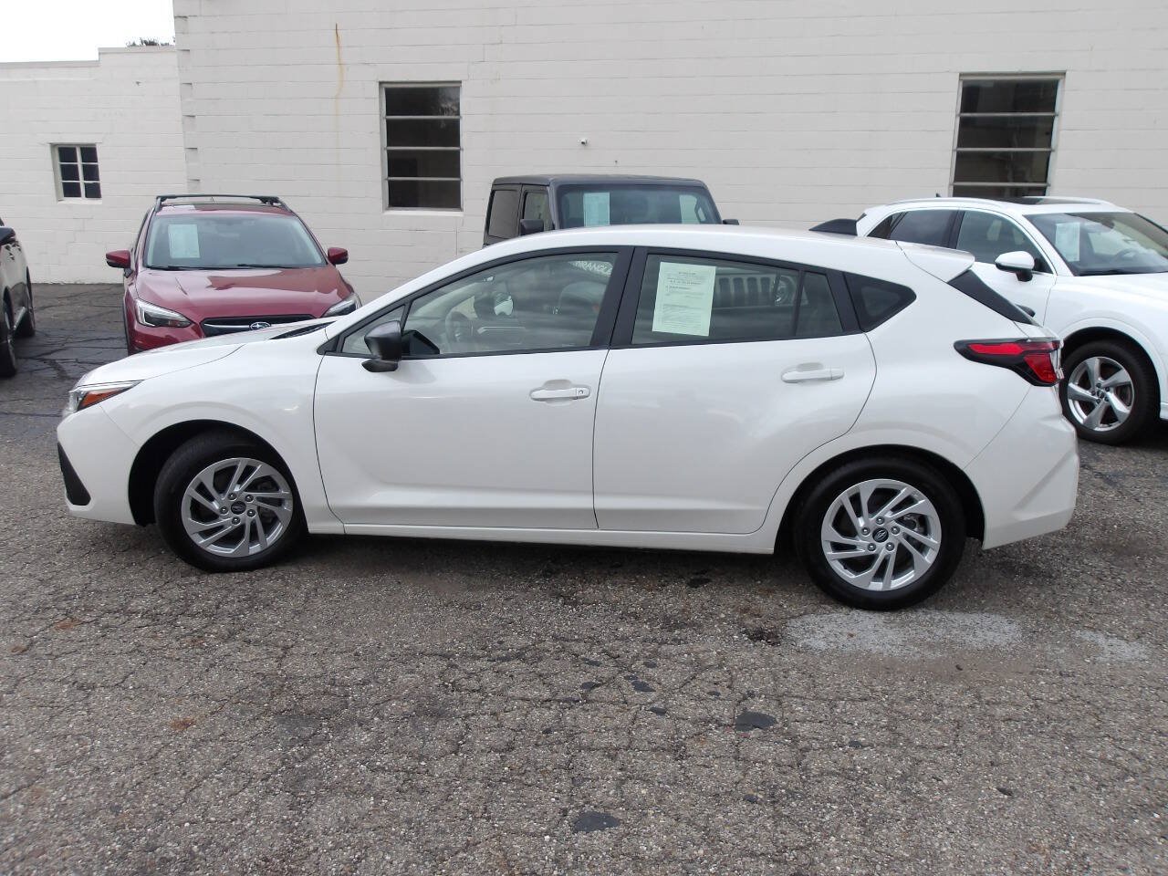 Used 2024 Subaru Impreza 2.0i AWD/4WD image 3