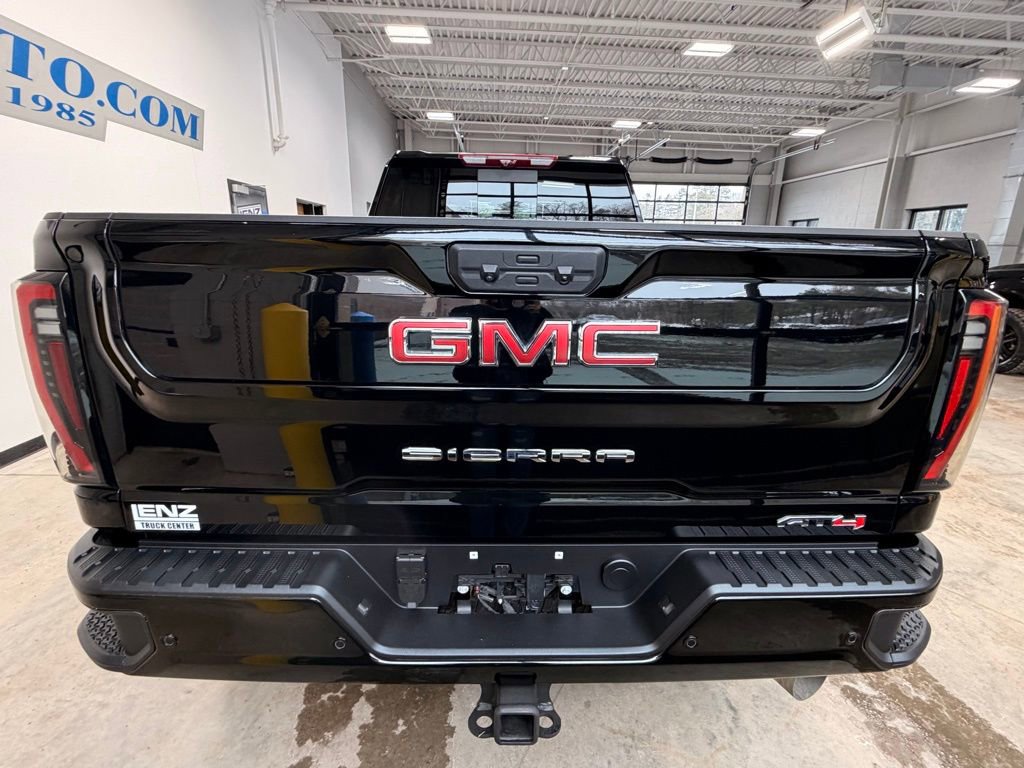 Used 2025 GMC Sierra 2500 AT4 w/ AT4 Premium Plus Package image 6