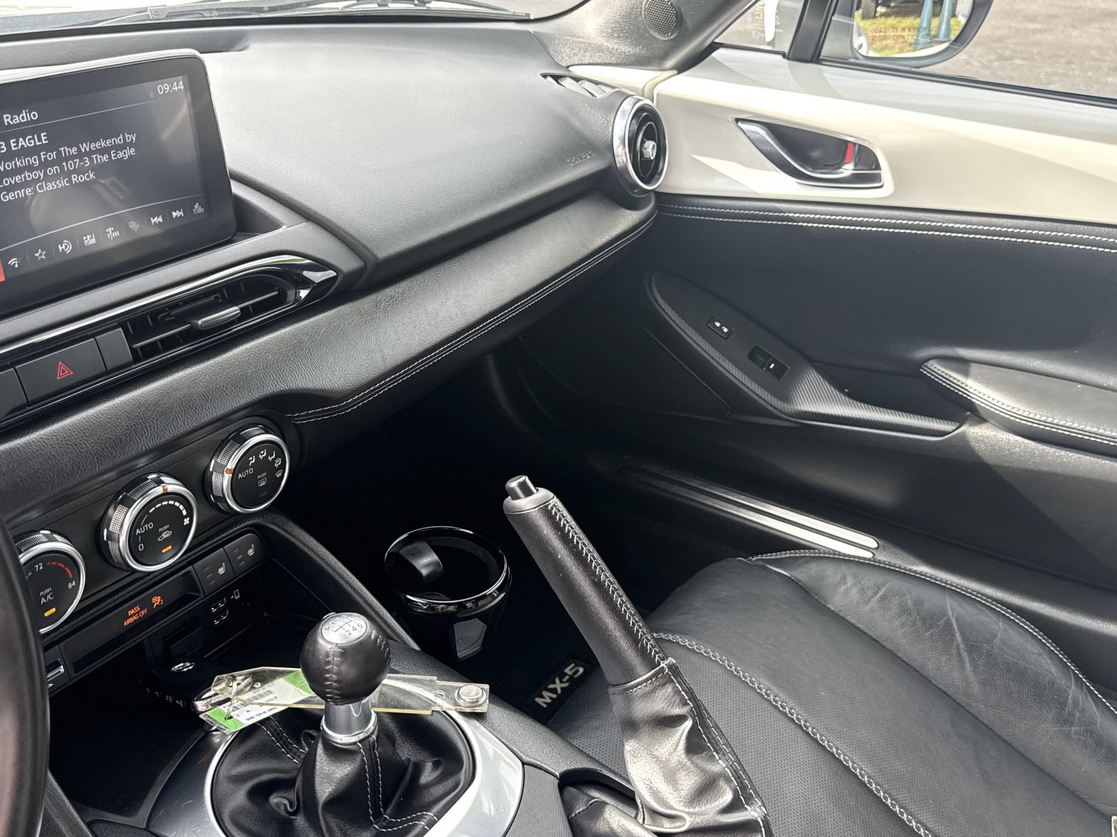 Used 2021 MAZDA MX-5 Miata RF Grand Touring RWD image 19