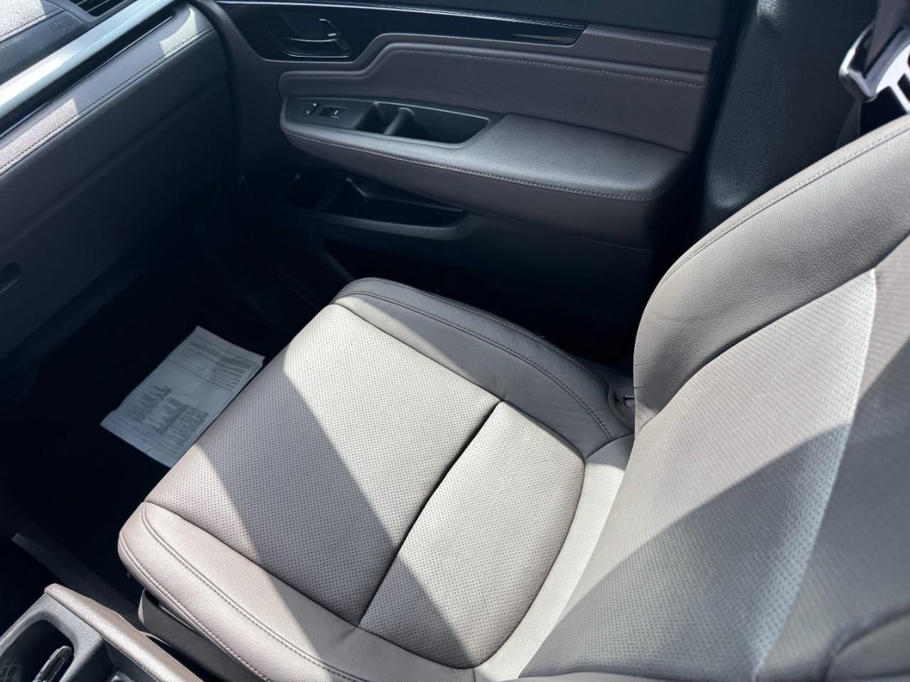 Used 2018 Honda Odyssey Elite image 16