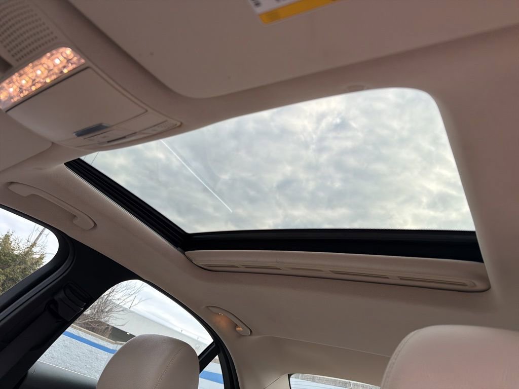 Used 2021 Mercedes-Benz C 300 Sedan image 11