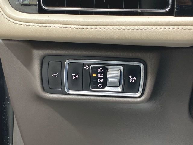 Used 2023 Lincoln Aviator Reserve w/ Equipment Group 201A image 18