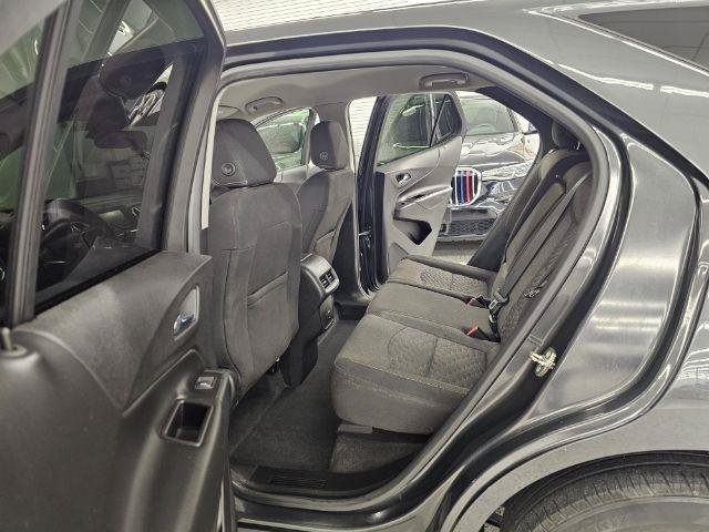 Used 2018 Chevrolet Equinox LT FWD image 9