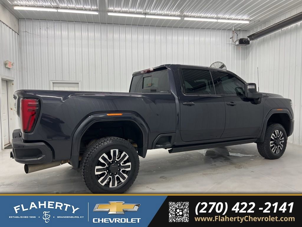 Used 2024 GMC Sierra 2500 Denali Ultimate image 2