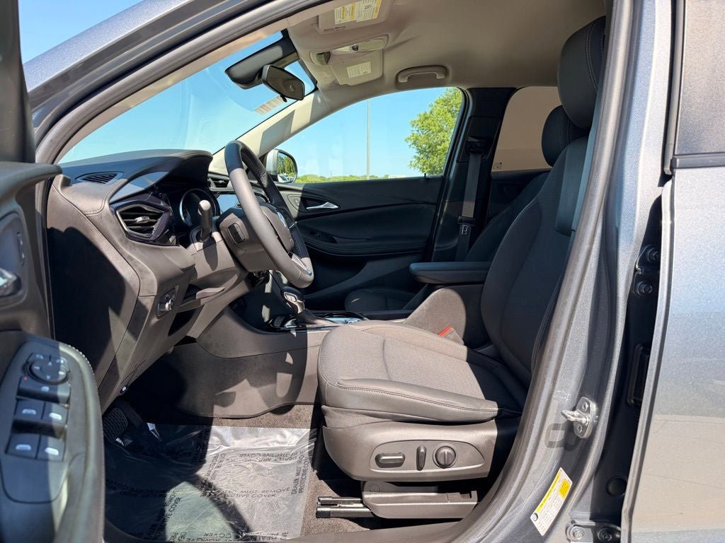 Used 2022 Buick Encore GX Select AWD/4WD image 26