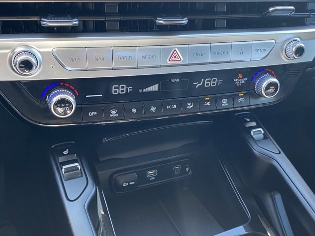Used 2023 Kia Telluride S image 18