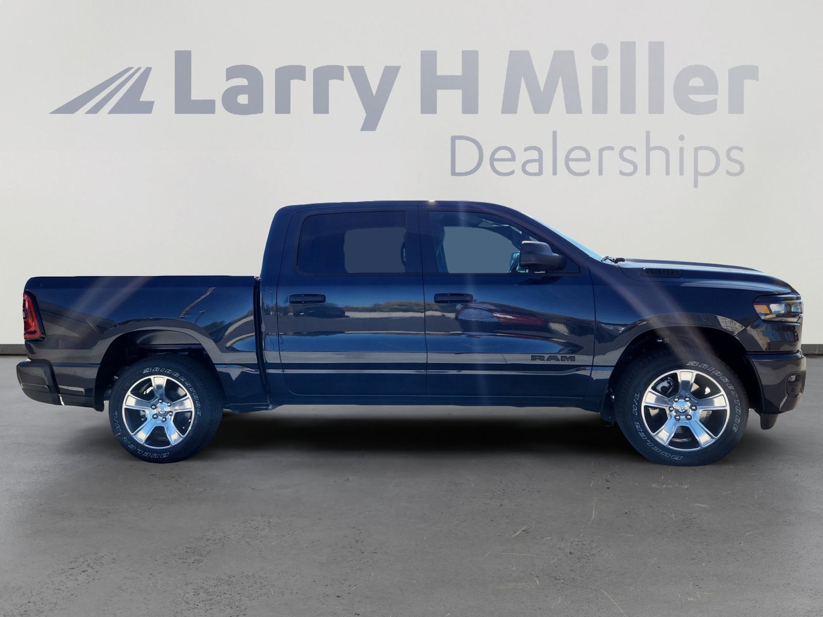 New 2026 RAM 1500 Express image 6