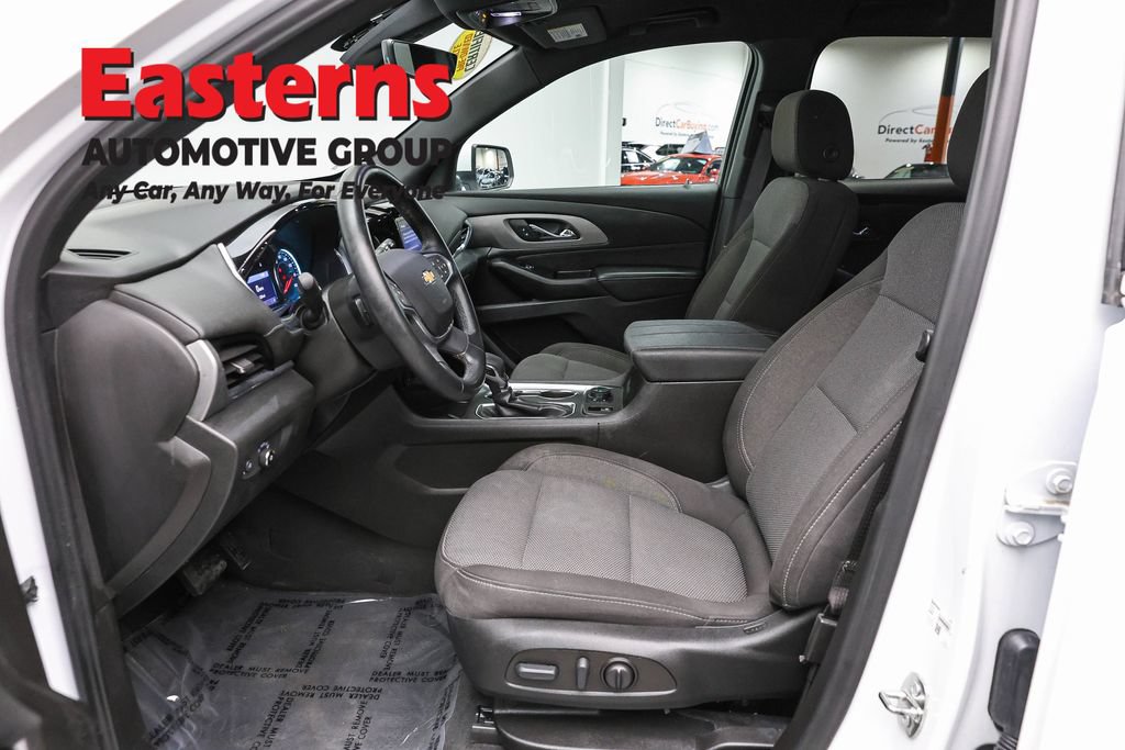Used 2023 Chevrolet Traverse LT w/ Rear Camera Mirror Package AWD/4WD image 14