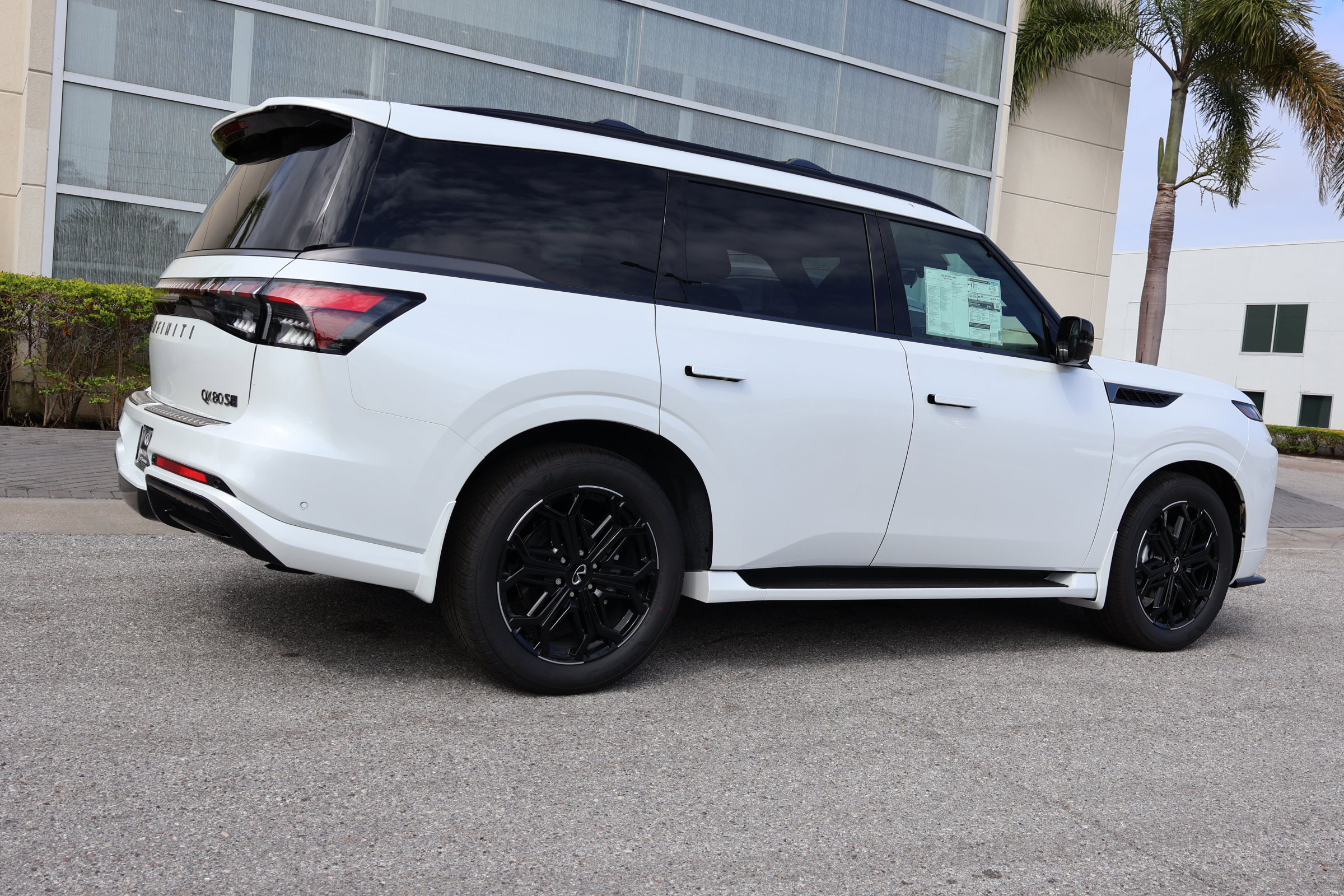 New 2026 INFINITI QX80 4WD image 6