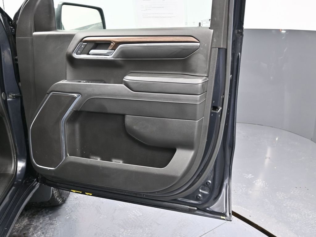 Used 2024 Chevrolet Silverado 1500 LT image 36